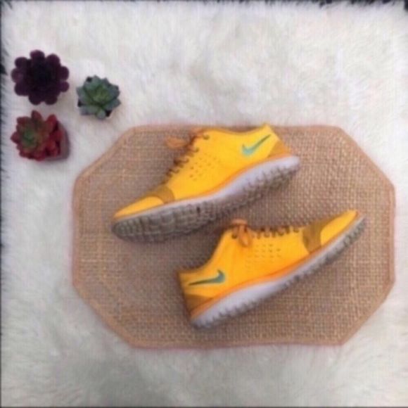 Nike FS Lite Running Shoes Yellow - Picture 3 of 15